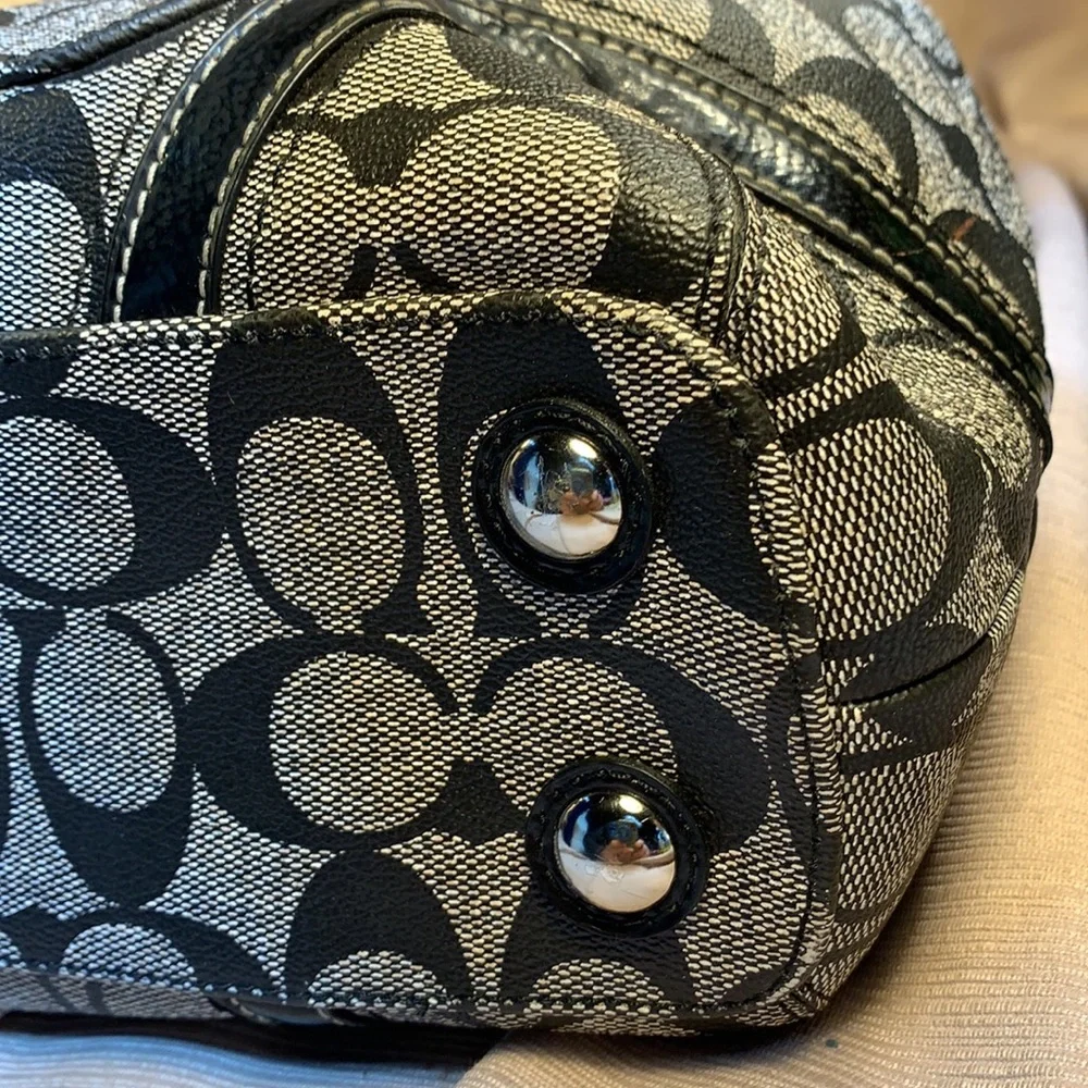 Coach almost NEW satchel/shoulder bag w/tag